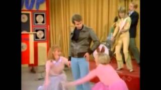 Suzi Quatro  Do the Fonzie Happy Days 1978 HD [upl. by Aneehsal]