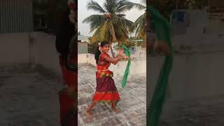 Thannane Pattu Onnu Paada  oyilattam  folk dance by magical feet girl [upl. by Sert702]