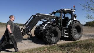 Valtra G135 Active FrontladerAbbau [upl. by Severn392]